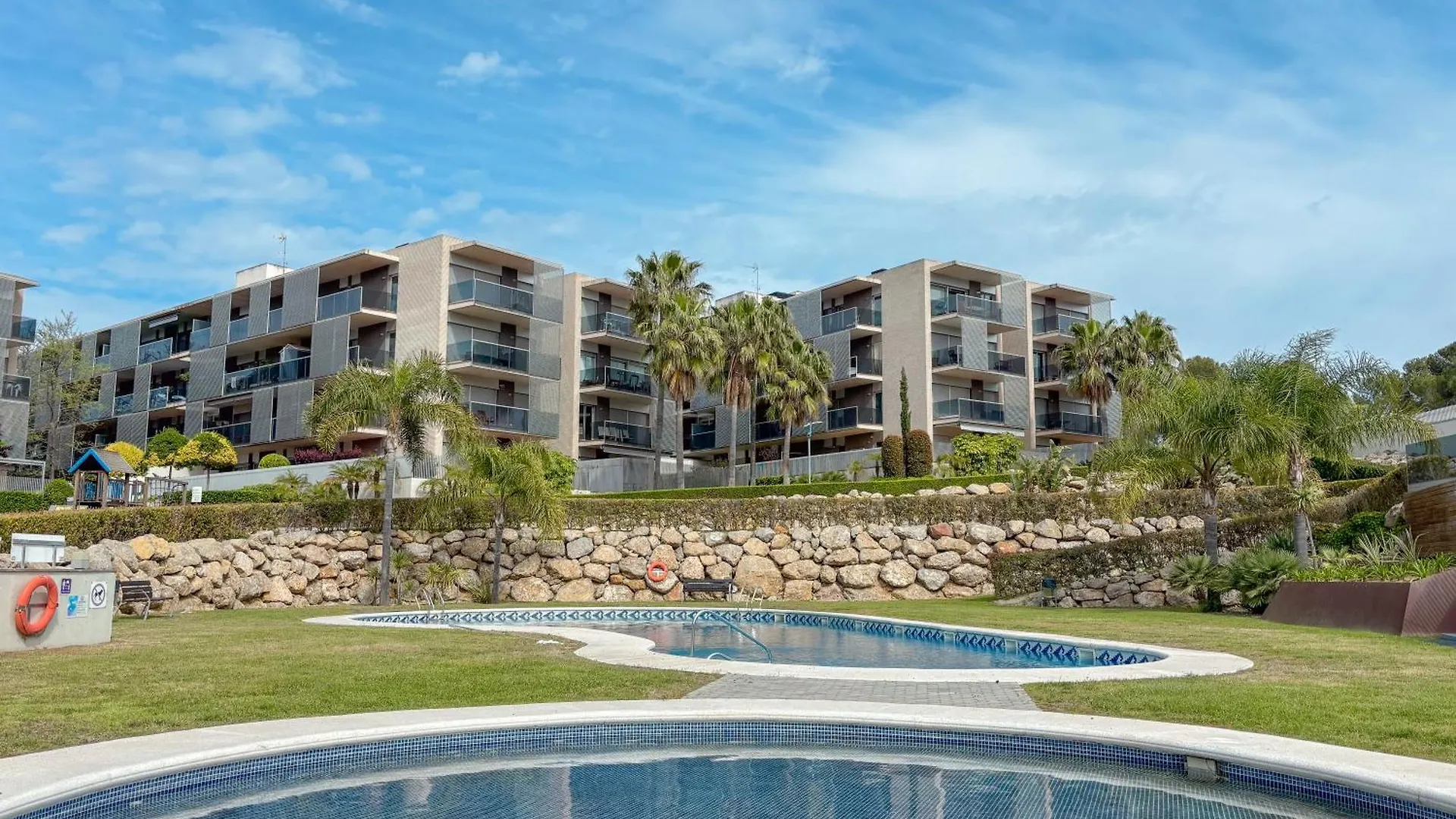 סאלו Clauhomes Paradise Village ספרד